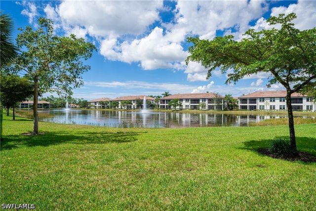 15126 Palmer Lake CIR 101, Naples, FL 34109