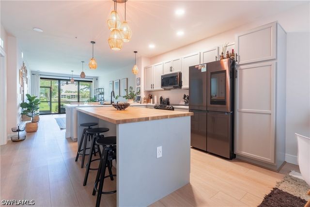 15126 Palmer Lake CIR 101, Naples, FL 34109