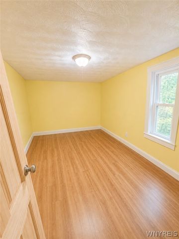 10 Grimes Street, Buffalo, NY 14212