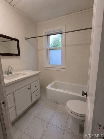 10 Grimes Street, Buffalo, NY 14212