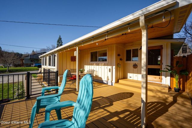 16587 E 6th St, Bayview, ID 83803