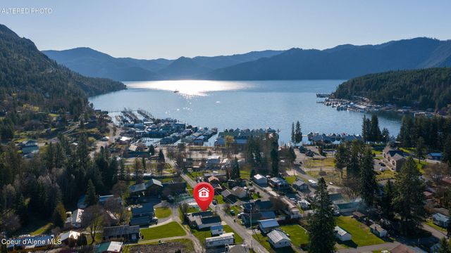 16587 E 6th St, Bayview, ID 83803