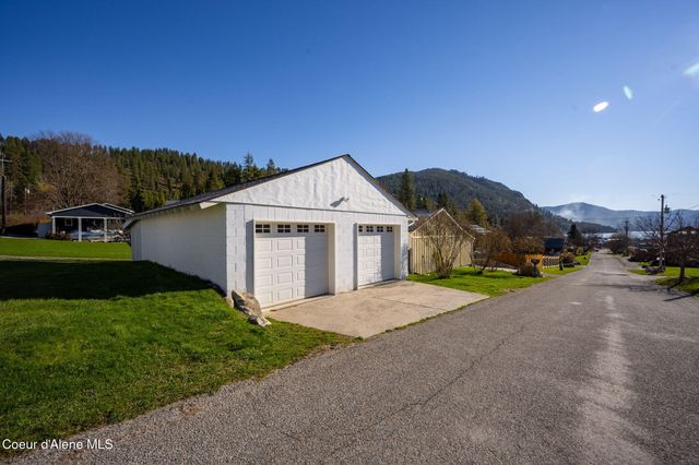 16587 E 6th St, Bayview, ID 83803