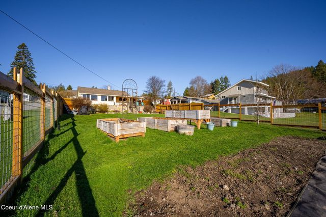 16587 E 6th St, Bayview, ID 83803