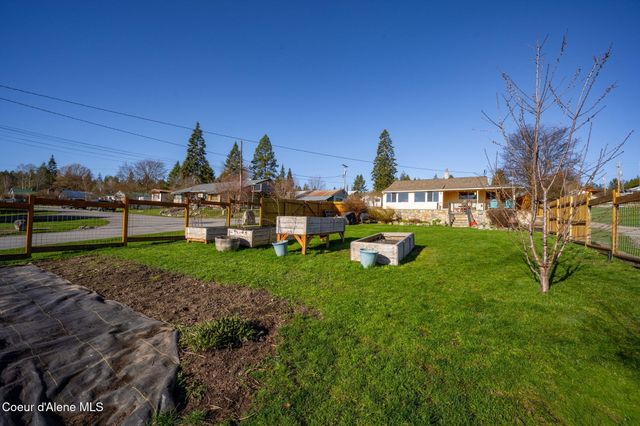 16587 E 6th St, Bayview, ID 83803