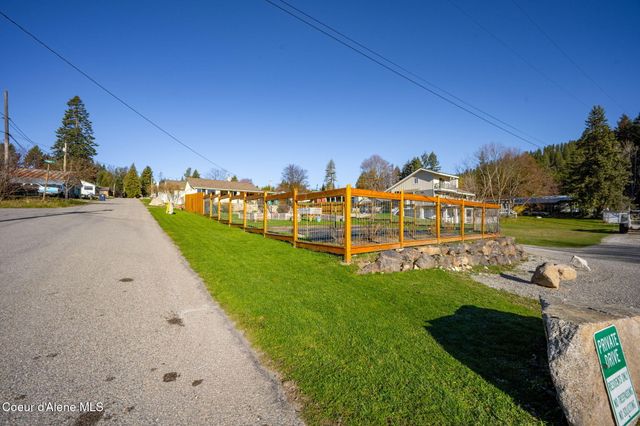 16587 E 6th St, Bayview, ID 83803