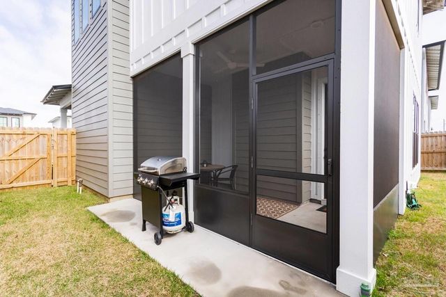 13833 Red Drum Ct, Pensacola, FL 32507