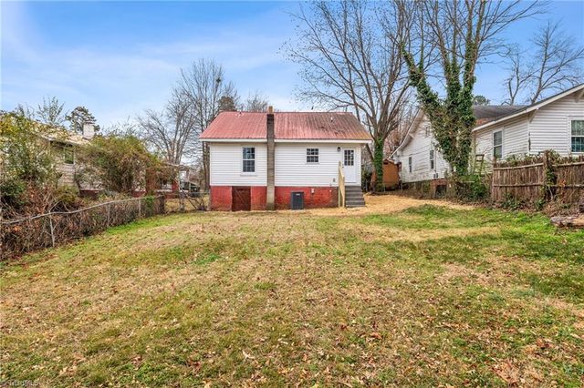 208 Warner Street, Thomasville, NC 27360