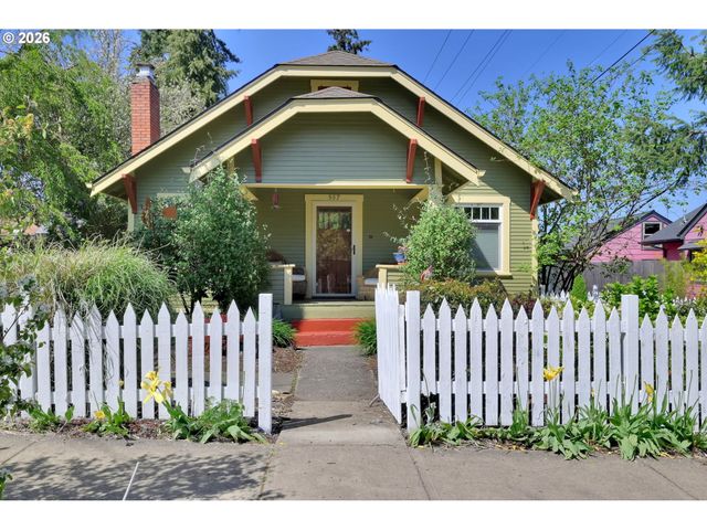 557 W 19TH Ave, Eugene, OR 97401
