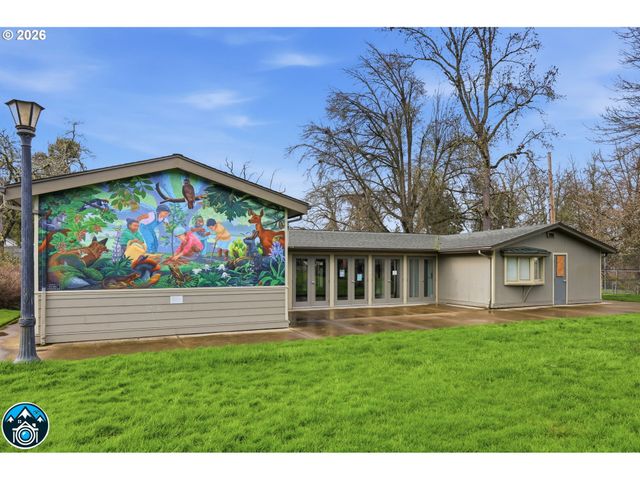 557 W 19TH Ave, Eugene, OR 97401