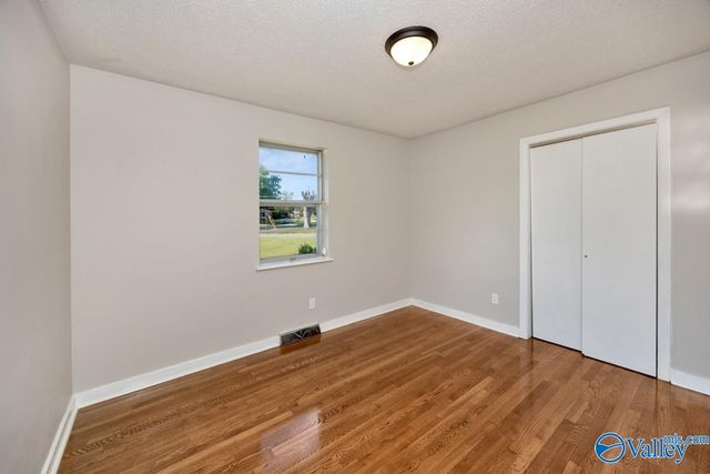 2420 Redmont Road, Huntsville, AL 35810