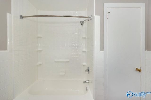 2420 Redmont Road, Huntsville, AL 35810