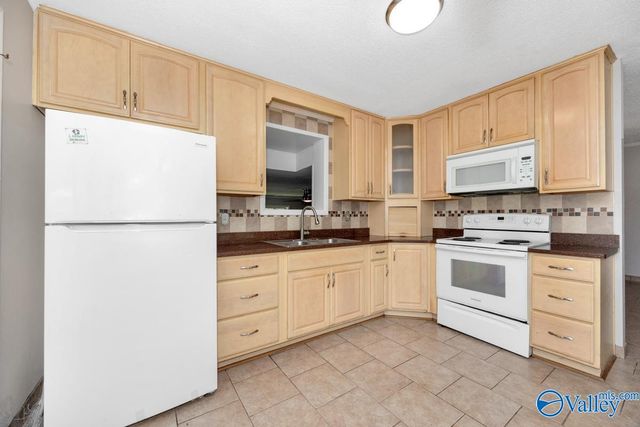 2420 Redmont Road, Huntsville, AL 35810