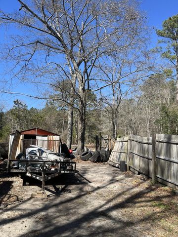 563 Chestnut Road, Walterboro, SC 29488