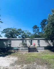 563 Chestnut Road, Walterboro, SC 29488