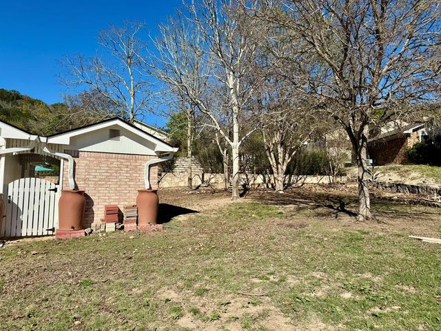 1501 Ford St, Kerrville, TX 78028