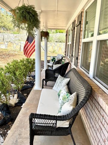 1501 Ford St, Kerrville, TX 78028