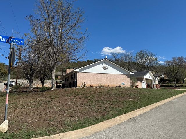 1501 Ford St, Kerrville, TX 78028