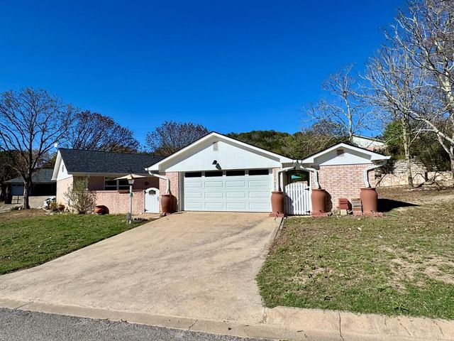 1501 Ford St, Kerrville, TX 78028