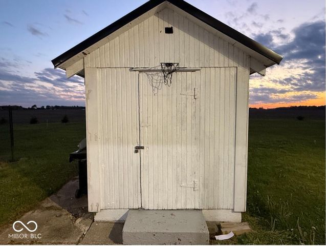5682 S 800 W, Tipton, IN 46072