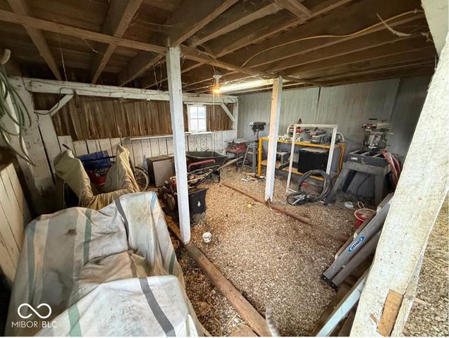 5682 S 800 W, Tipton, IN 46072
