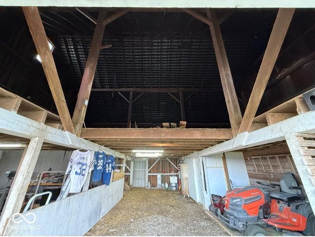 5682 S 800 W, Tipton, IN 46072