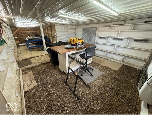 5682 S 800 W, Tipton, IN 46072