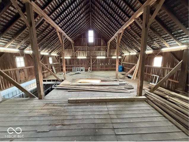 5682 S 800 W, Tipton, IN 46072