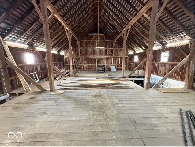 5682 S 800 W, Tipton, IN 46072