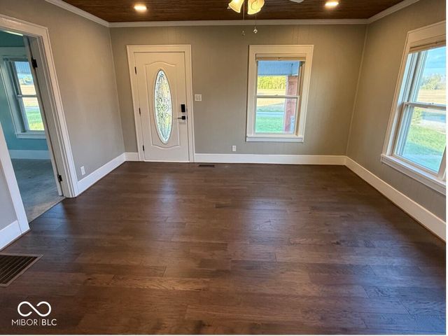 5682 S 800 W, Tipton, IN 46072