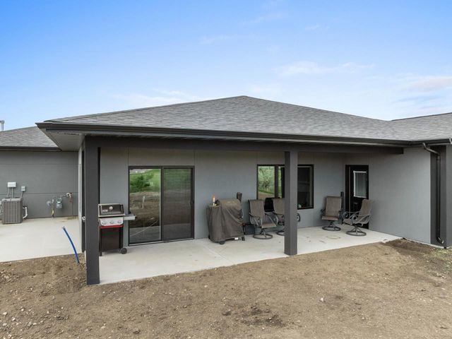 3801 45TH ST SE, Minot, ND 58701