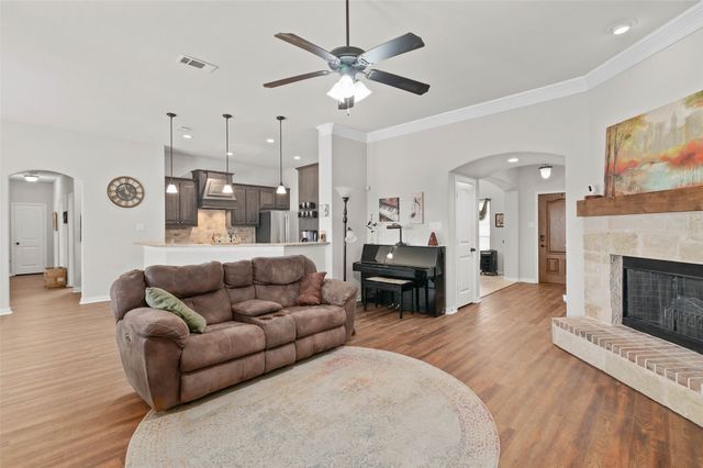 117 Heather Lane, Decatur, TX 76234