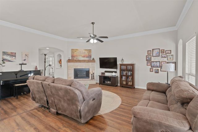 117 Heather Lane, Decatur, TX 76234