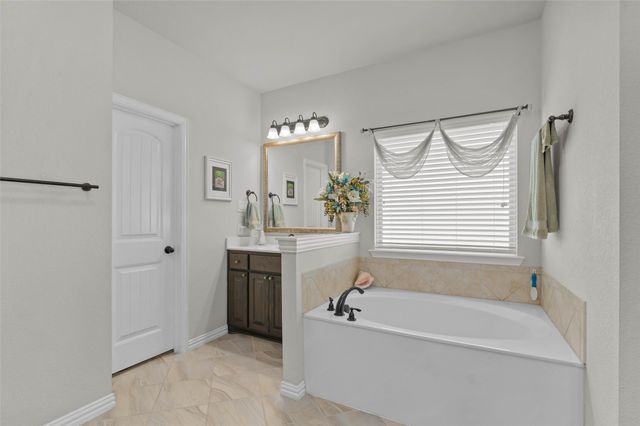 117 Heather Lane, Decatur, TX 76234