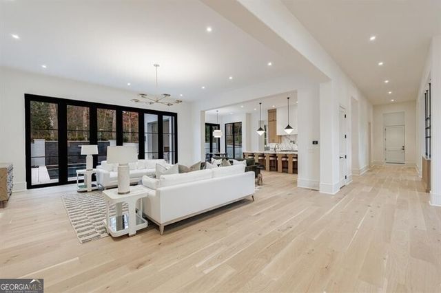 2983 Habersham Court NW, Atlanta, GA 30305