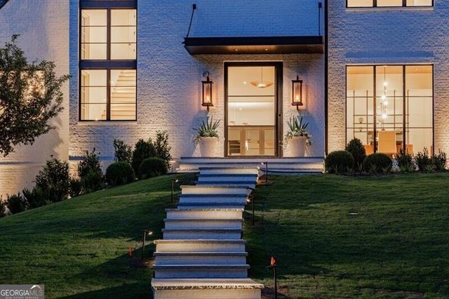 2983 Habersham Court NW, Atlanta, GA 30305