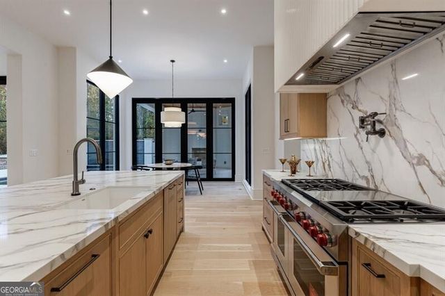 2983 Habersham Court NW, Atlanta, GA 30305