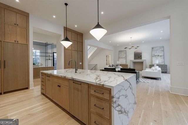 2983 Habersham Court NW, Atlanta, GA 30305