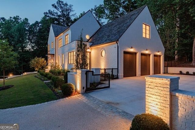 2983 Habersham Court NW, Atlanta, GA 30305