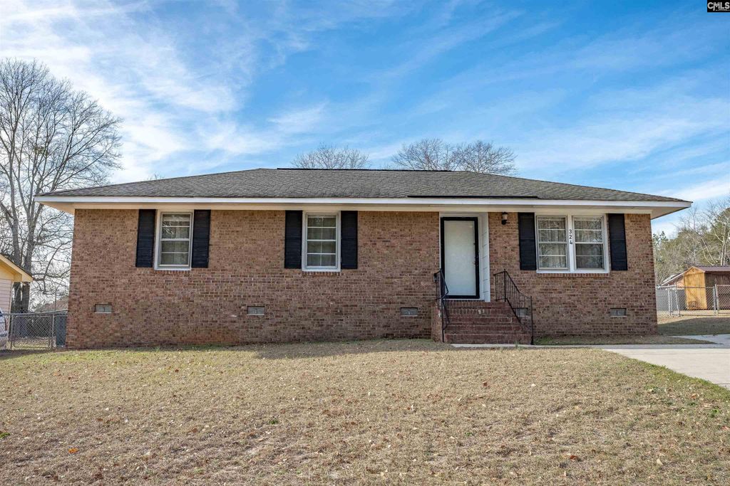 324 GATLIN Drive, Hopkins, SC 29061