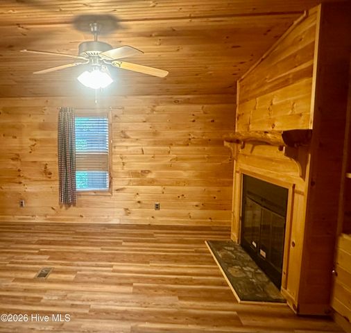 88 Upper Ridge Road, Marble, NC 28905