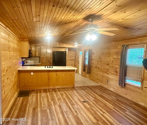 88 Upper Ridge Road, Marble, NC 28905