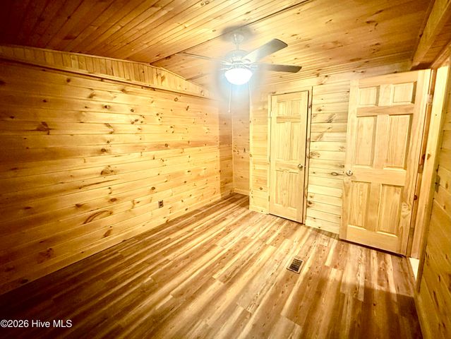 88 Upper Ridge Road, Marble, NC 28905