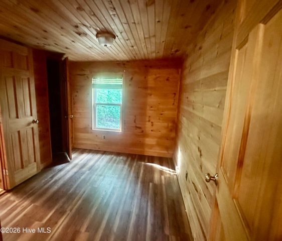 88 Upper Ridge Road, Marble, NC 28905