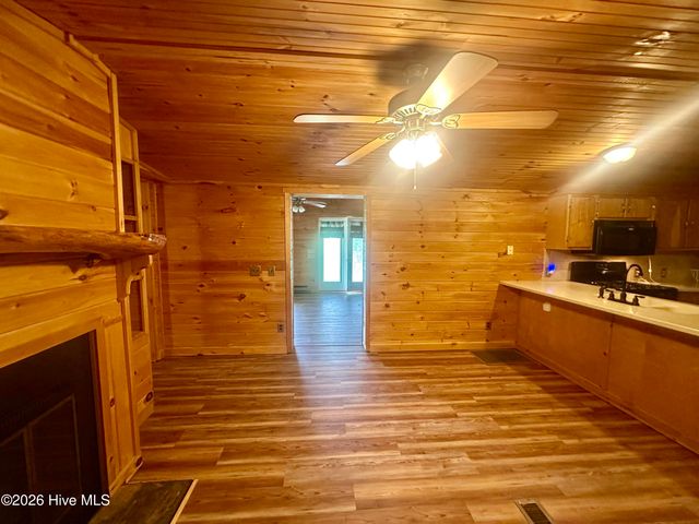 88 Upper Ridge Road, Marble, NC 28905