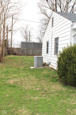 138 Crestwood Drive, New Whiteland, IN 46184