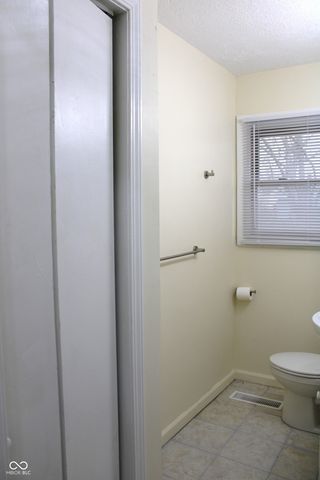 138 Crestwood Drive, New Whiteland, IN 46184