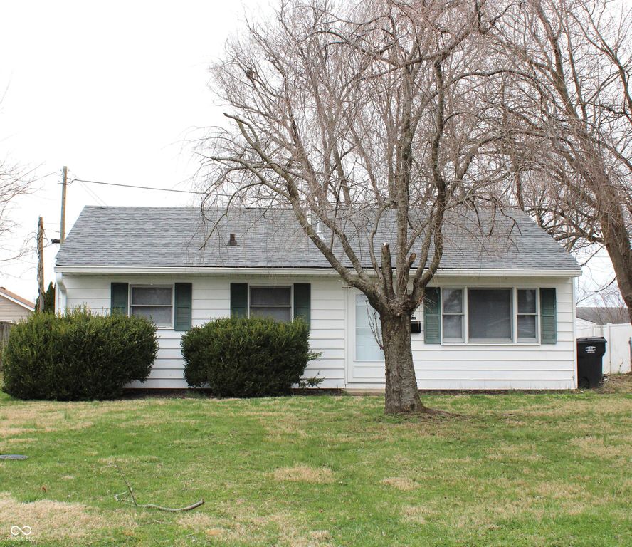138 Crestwood Drive, New Whiteland, IN 46184