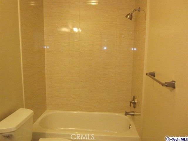 9542 Via Venezia, Burbank, CA 91504