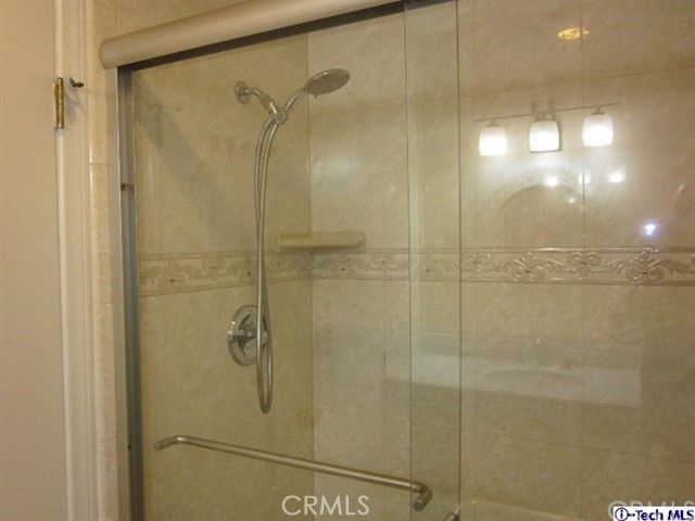 9542 Via Venezia, Burbank, CA 91504